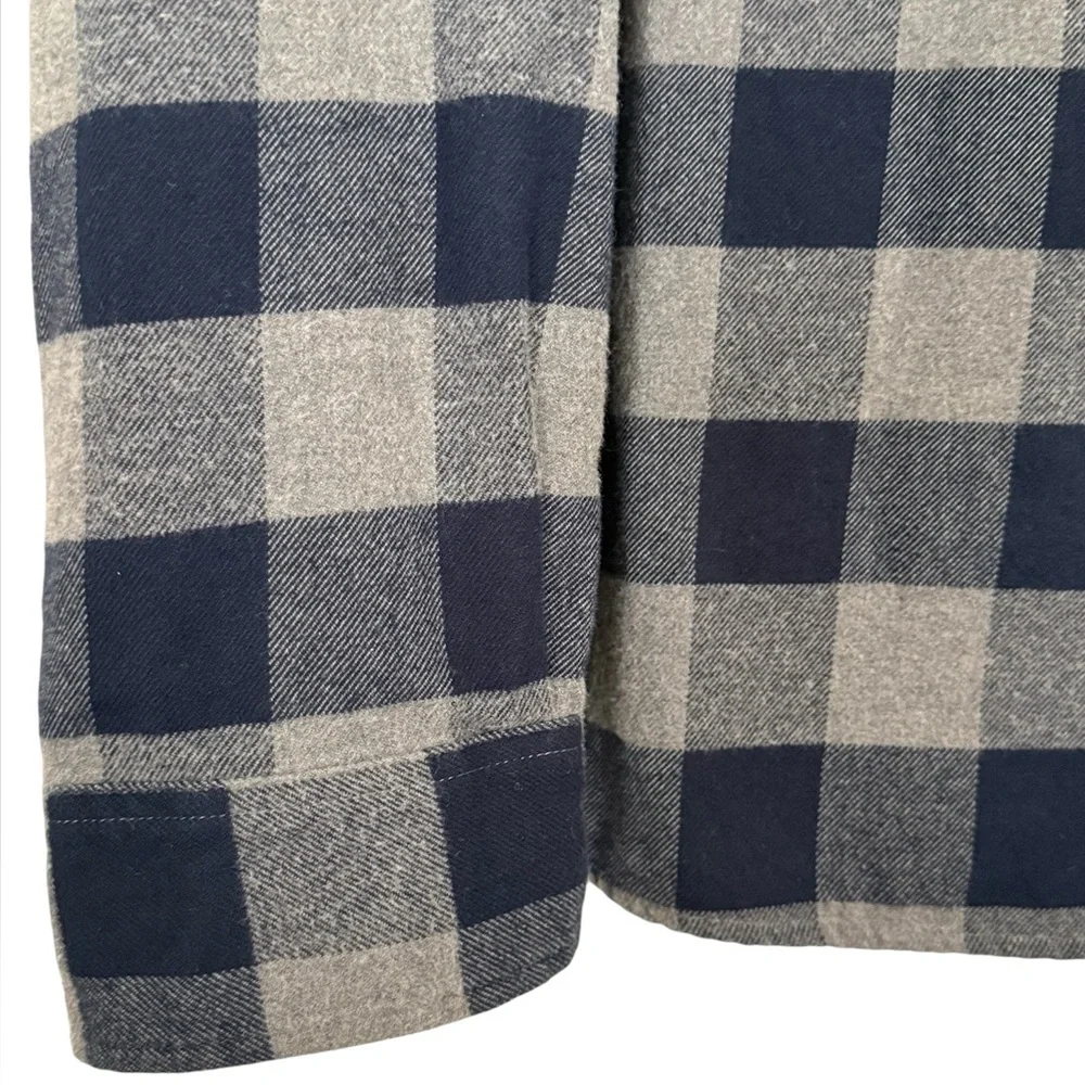 JCREW Men’s Midweight Flannel Workshirt in Navy/Gray Size XL